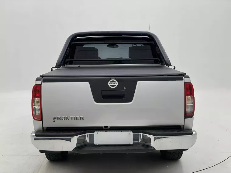 Nissan Frontier Prata 2