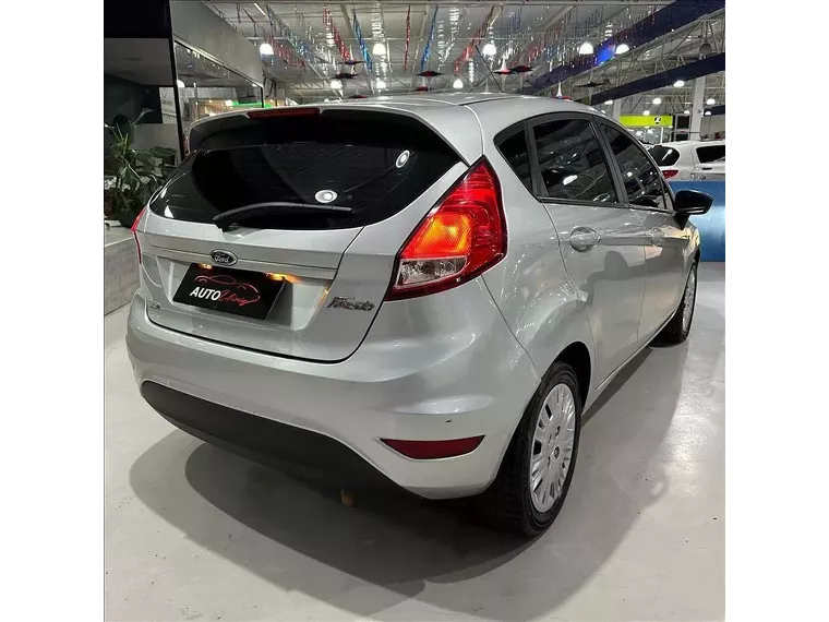 Ford Fiesta Prata 4