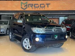 Toyota Hilux SW4