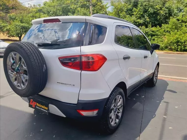 Ford Ecosport Branco 10