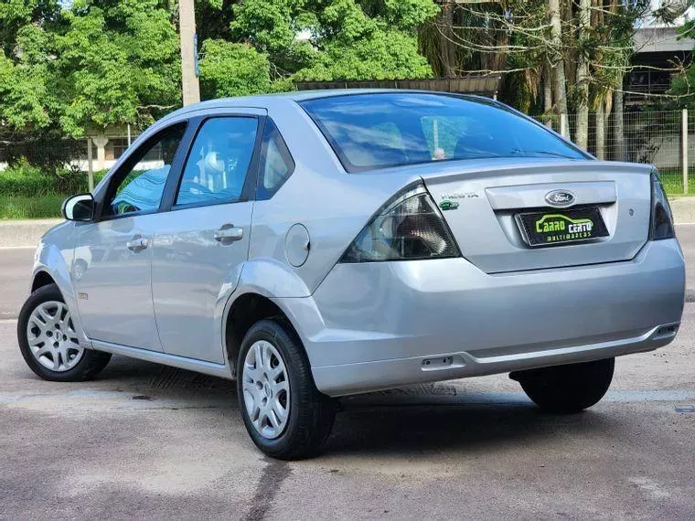 Ford Fiesta Prata 4