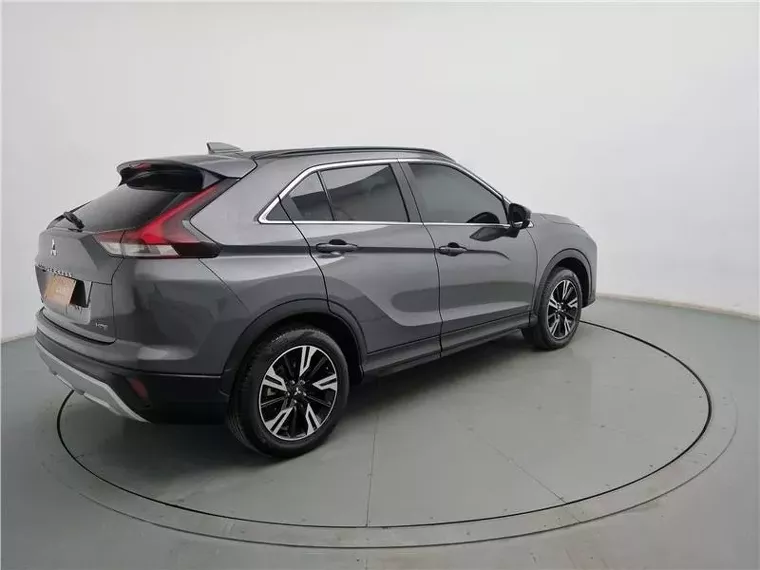 Mitsubishi Eclipse Cross Cinza 14