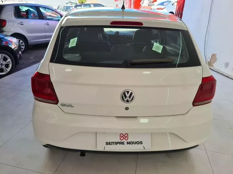 Volkswagen Gol Branco 17