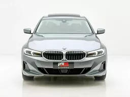 BMW 320i