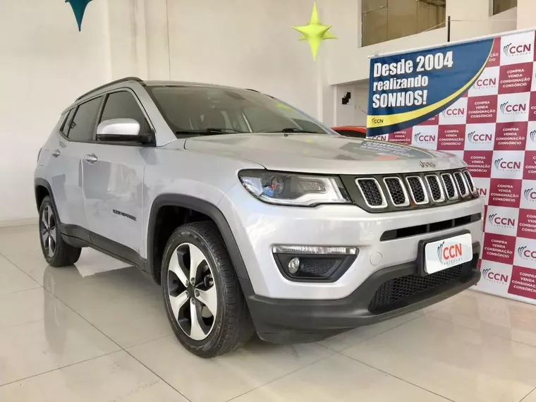 Jeep Compass Prata 17