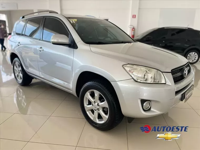 Toyota RAV4 Prata 15