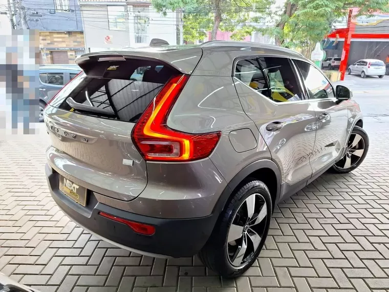 Volvo XC40 Cinza 8