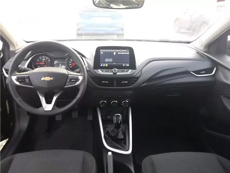 Chevrolet Onix Preto 9