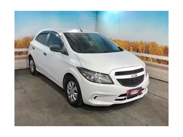 Chevrolet Onix Branco 6