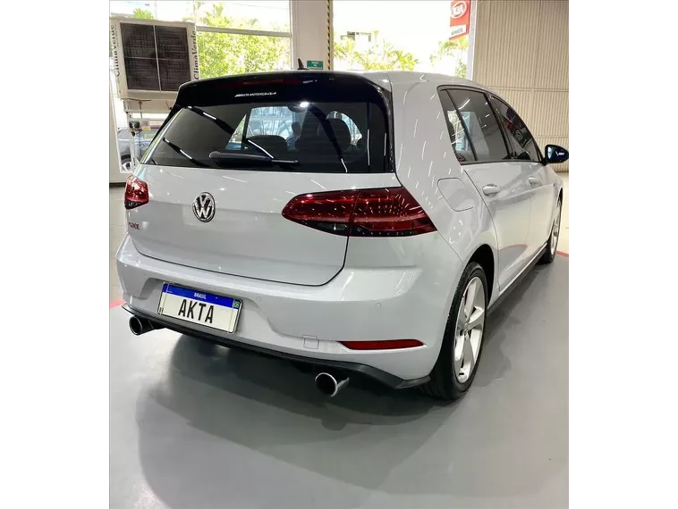 Volkswagen Golf Prata 1