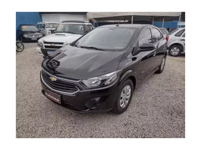 Chevrolet Onix Preto 6