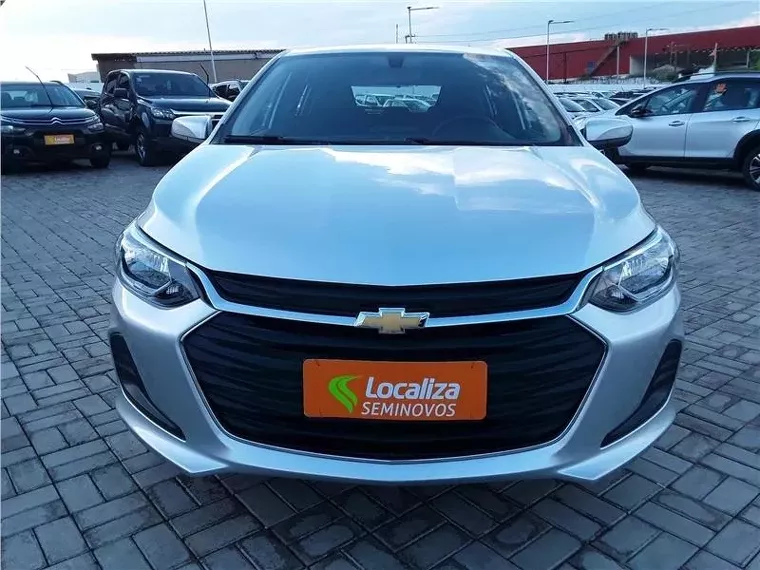 Chevrolet Onix Prata 9