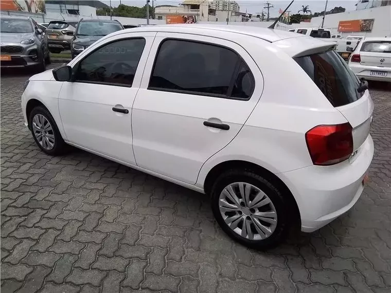 Volkswagen Gol Branco 10