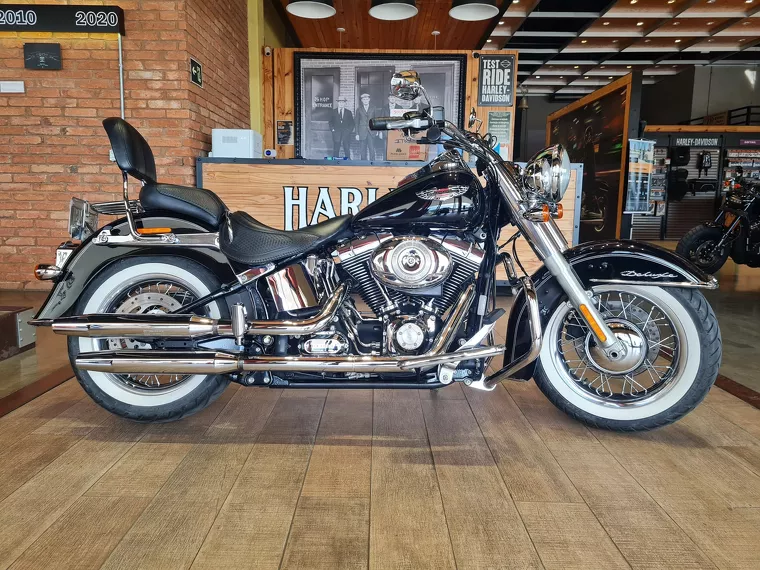 Harley-Davidson Deluxe Preto 1