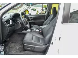 Toyota Hilux SW4