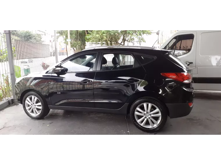 Hyundai IX35 Preto 4