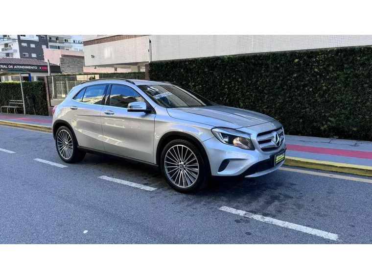 Mercedes-benz GLA 200 Prata 8