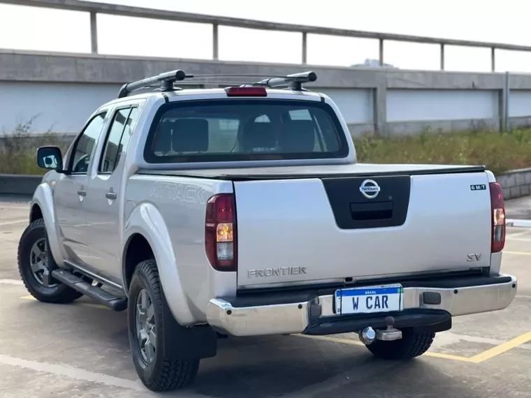 Nissan Frontier Prata 7