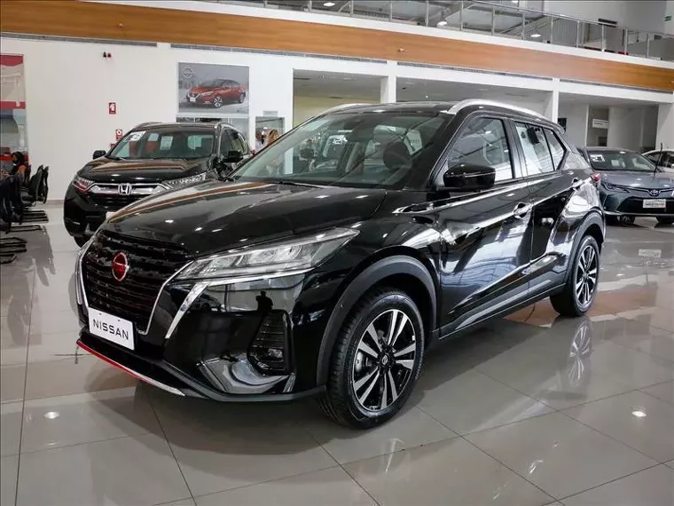 Nissan Kicks Preto 3