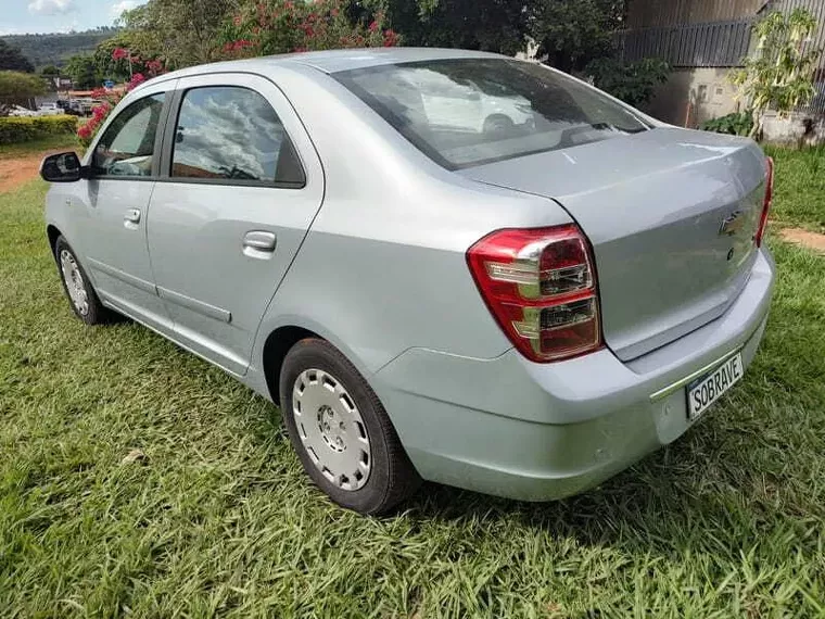 Chevrolet Cobalt Prata 4