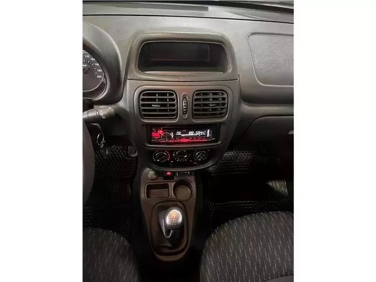 Renault Clio Cinza 17