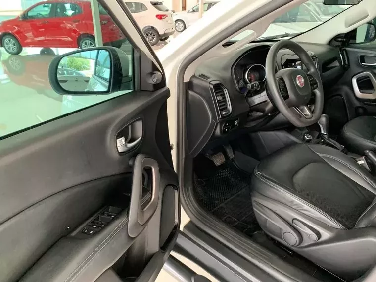 Fiat Toro Branco 14