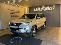 Toyota Hilux SW4