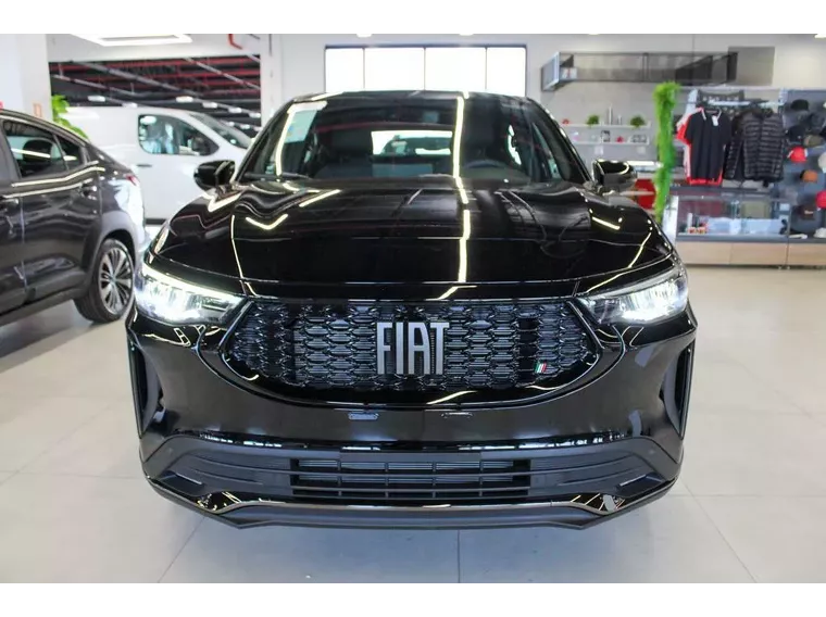 Fiat Fastback Preto 12