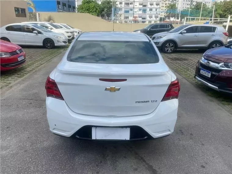 Chevrolet Prisma Branco 2