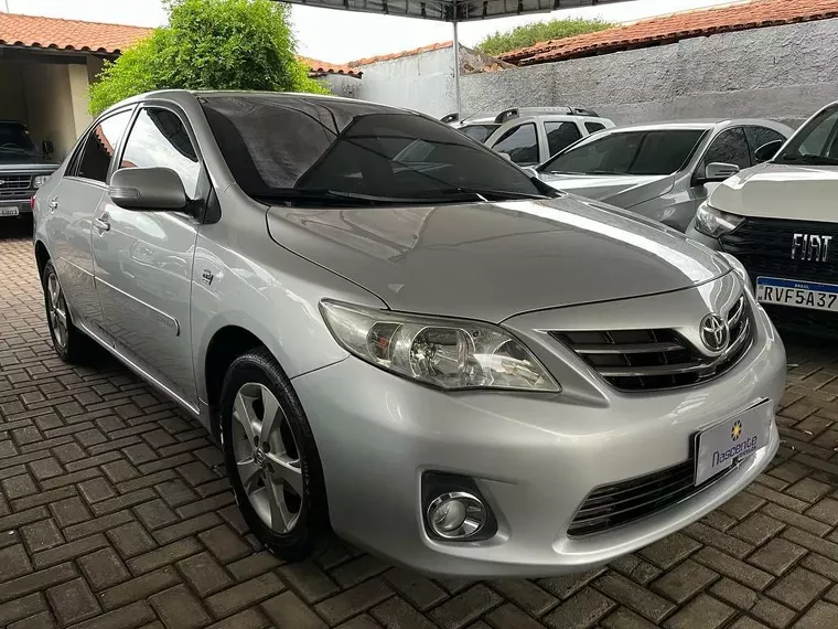 Toyota Corolla Prata 9