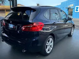 BMW 220i