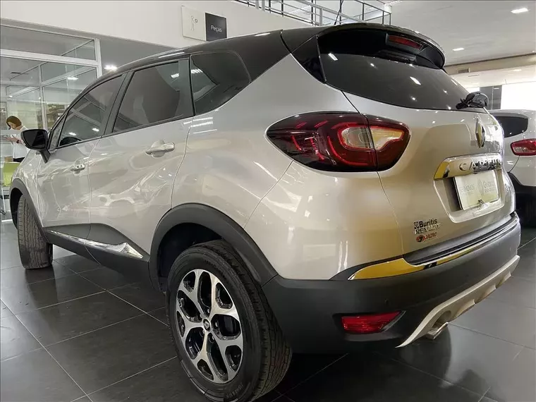 Renault Captur Prata 8