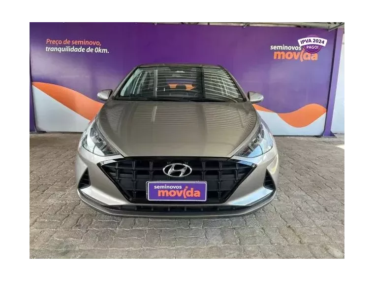 Hyundai HB20 Prata 6