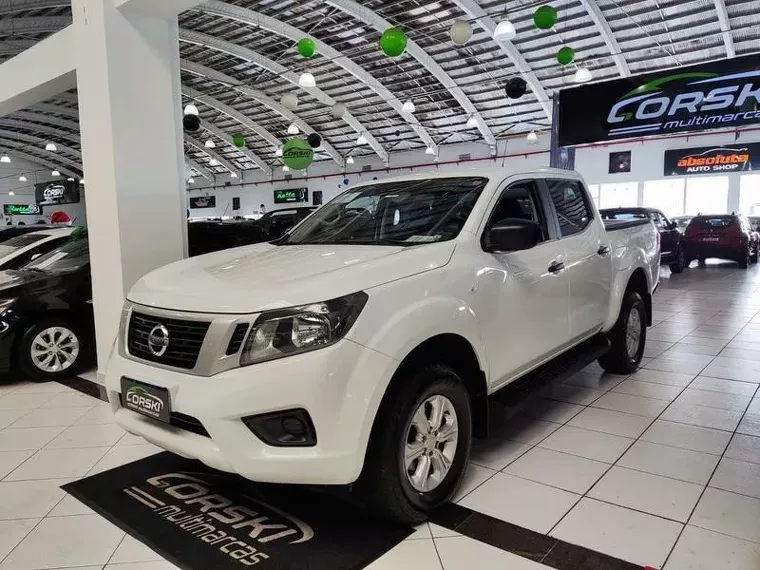 Nissan Frontier Branco 18