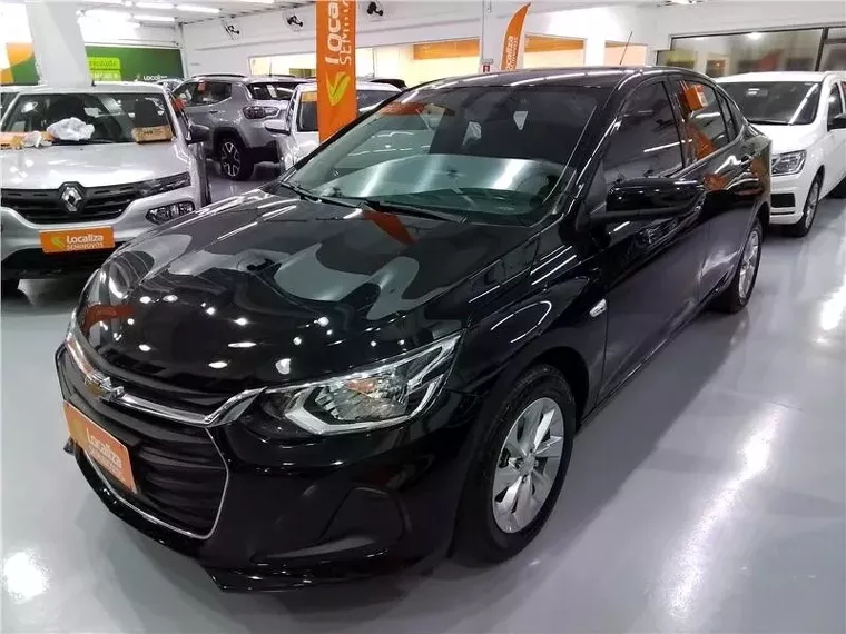 Chevrolet Onix Preto 4