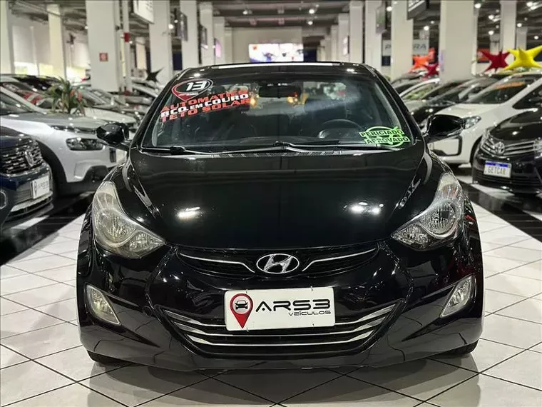 Hyundai Elantra Preto 12