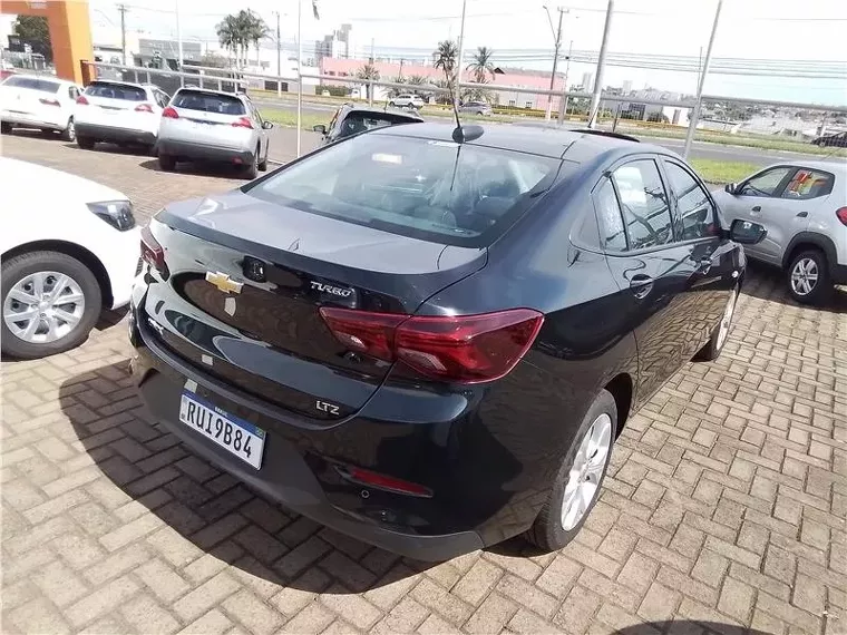 Chevrolet Onix Preto 8