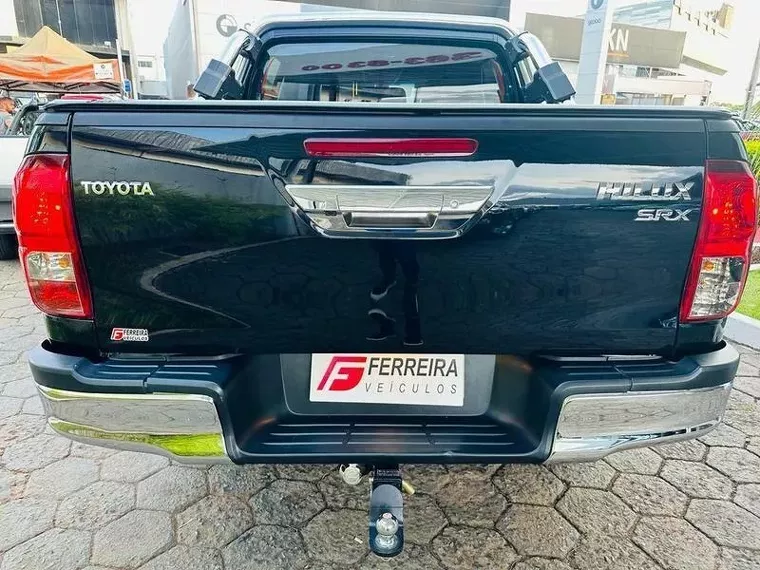 Toyota Hilux Preto 14