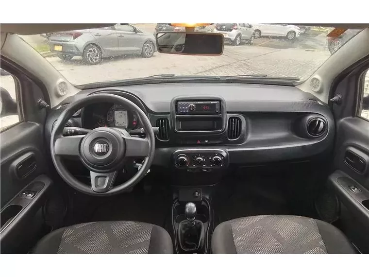 Fiat Mobi Prata 3