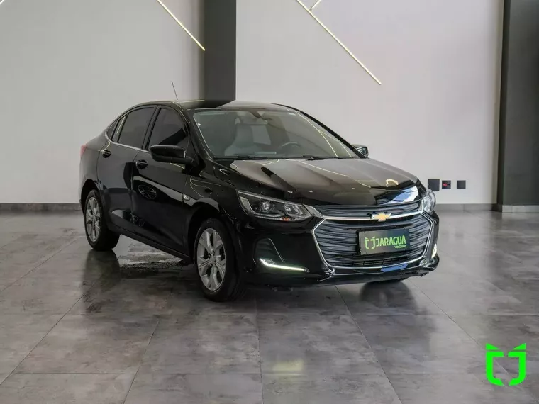 Chevrolet Onix Preto 4