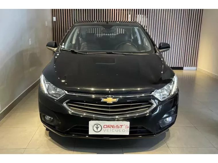 Chevrolet Onix Preto 7