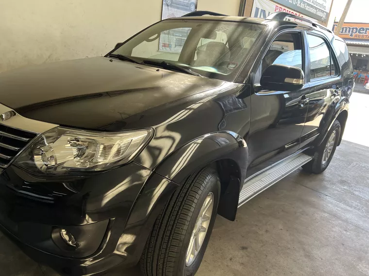 Toyota Hilux SW4 Bege 18