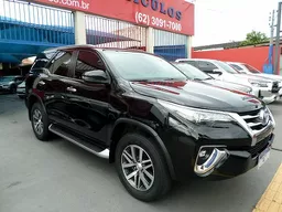 Hilux SW4