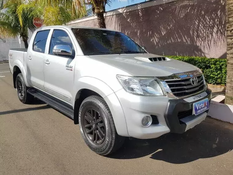 Toyota Hilux Prata 10