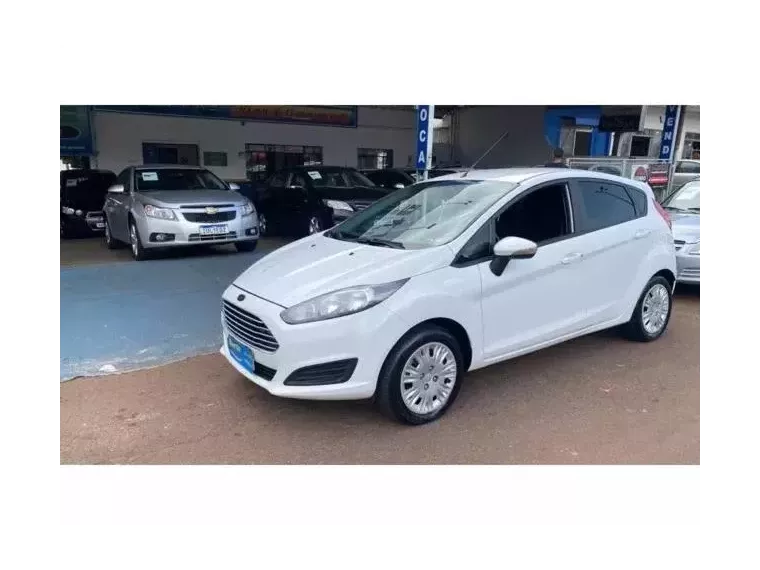 Ford Fiesta Branco 9