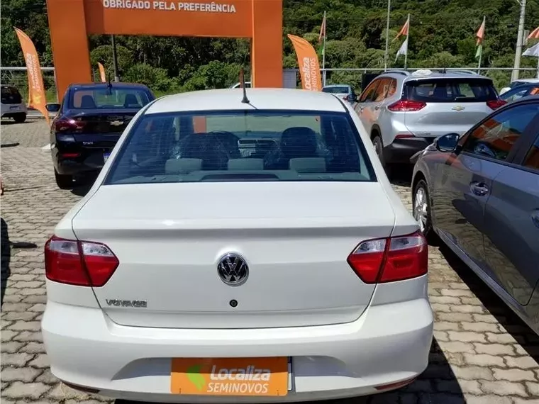 Volkswagen Voyage Branco 6