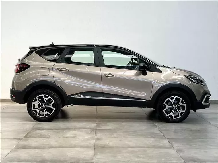 Renault Captur Bege 15