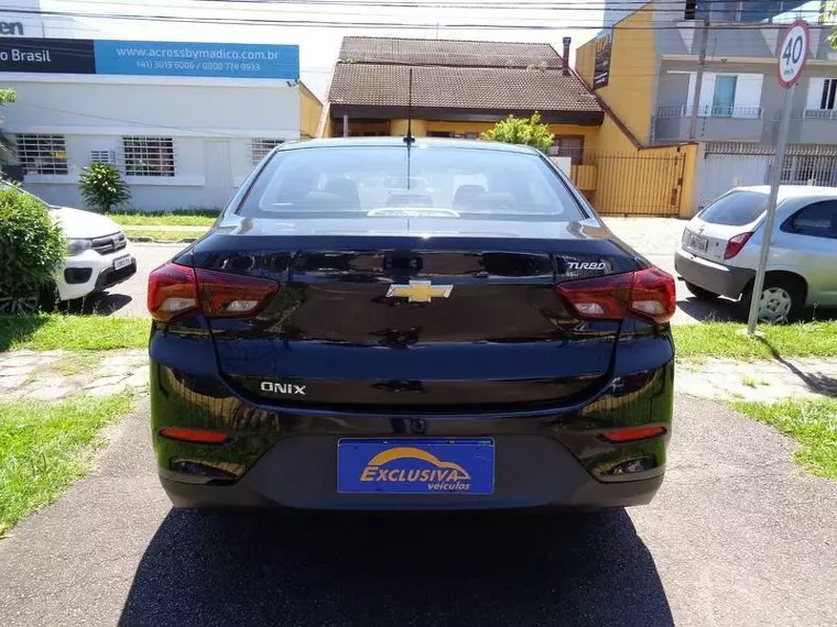 Chevrolet Onix Preto 12