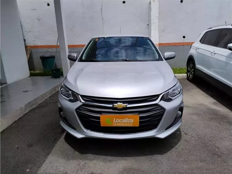 Chevrolet Onix Prata 4