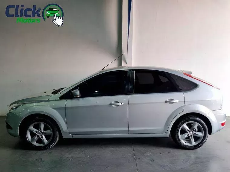 Ford Focus Prata 6